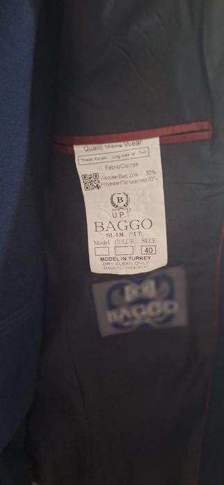 Костюм тройка на 12-13лет.Цвет синий.состояние отличное