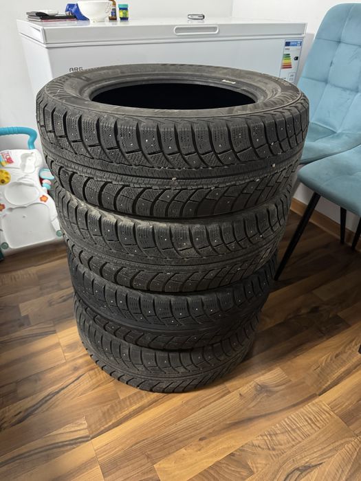 Продам зимние шины R 15