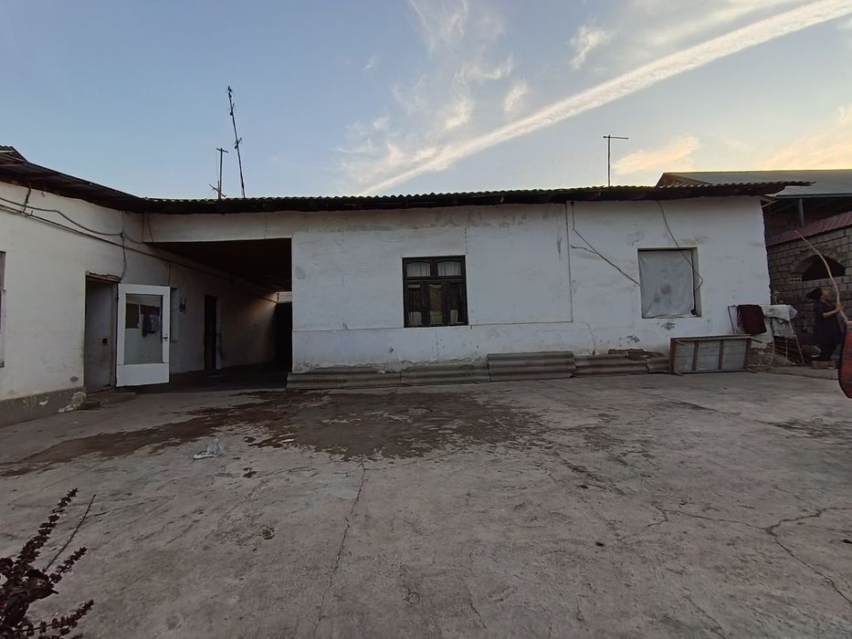 Уй жой сотилади Срочни