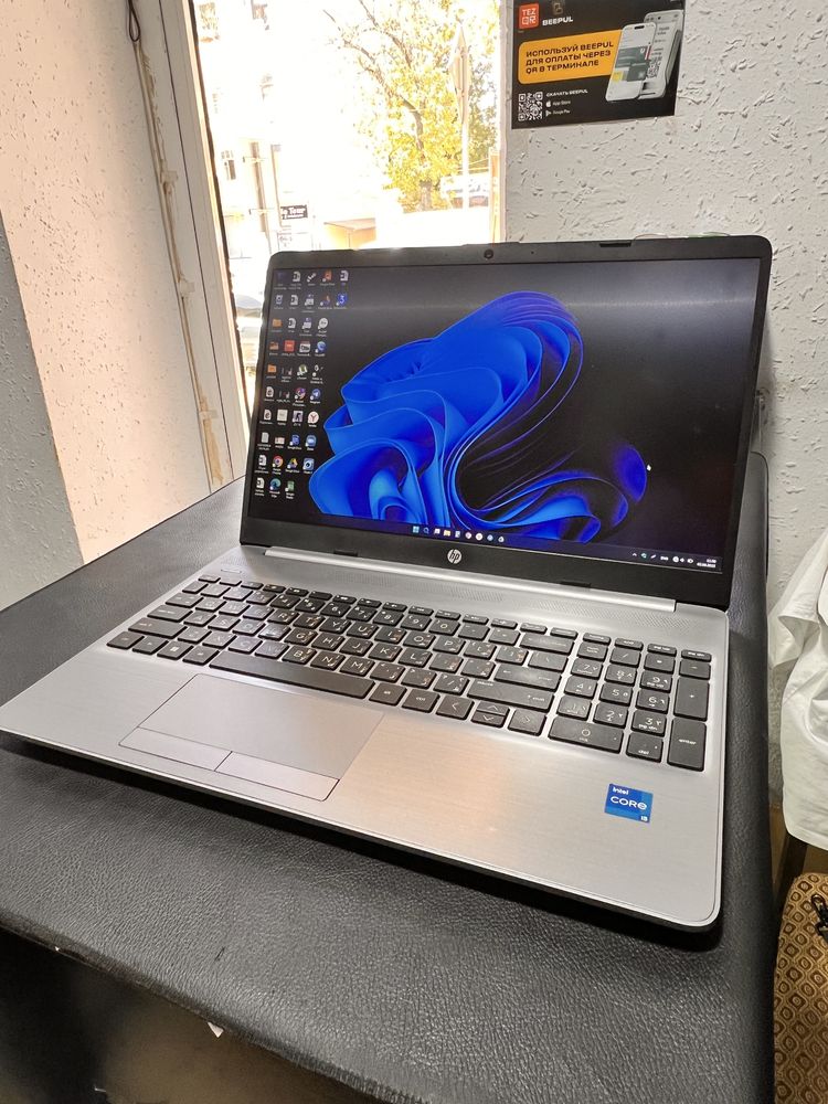 Hp G9 sotiladi 330$