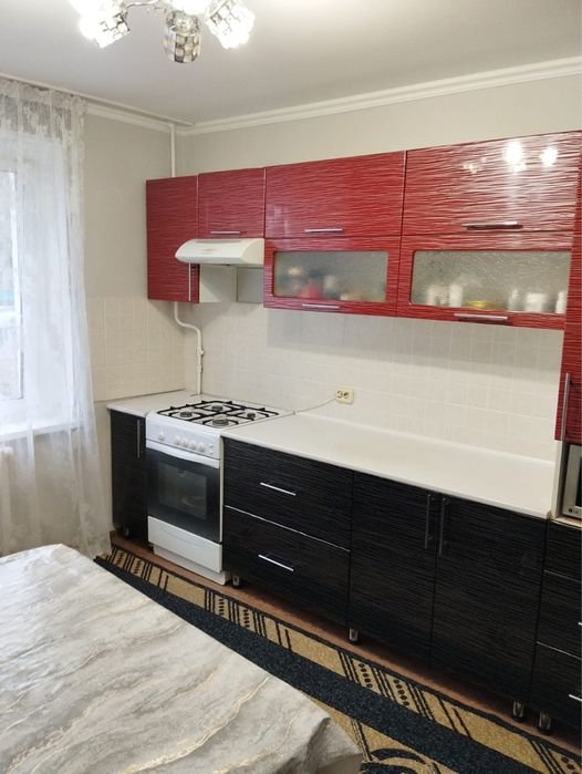 Продам кухню в хорошем состоянии !