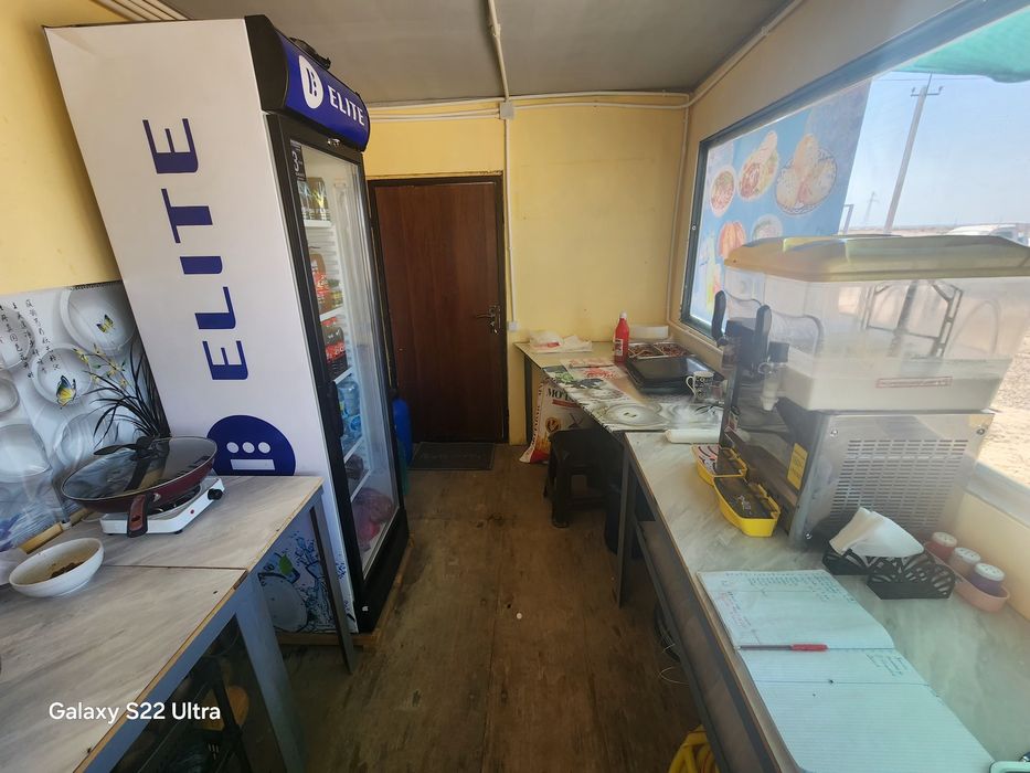 Ko'chma Oshxona tayor biznes, barcha jihozlari bilan birgalikda.