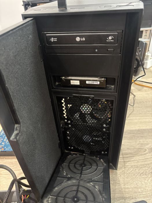 Геймърски комютър cooler master