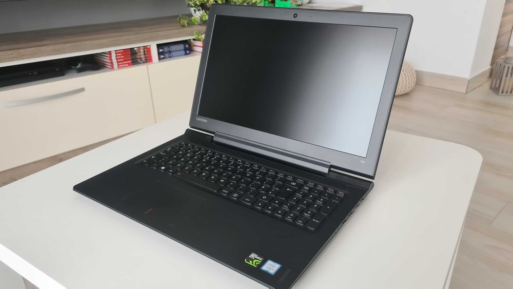 Laptop Lenovo IdeaPad 700-15ISK i7, 16GBRAM, 1TB+128GBSSD, GTX950M 4GB