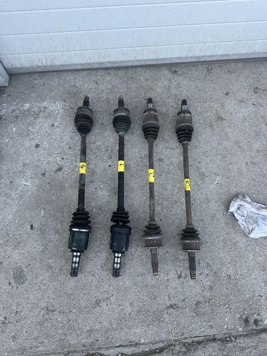 Полуоска за Субару Легас/Аутбек 2.5i до 2009г.!