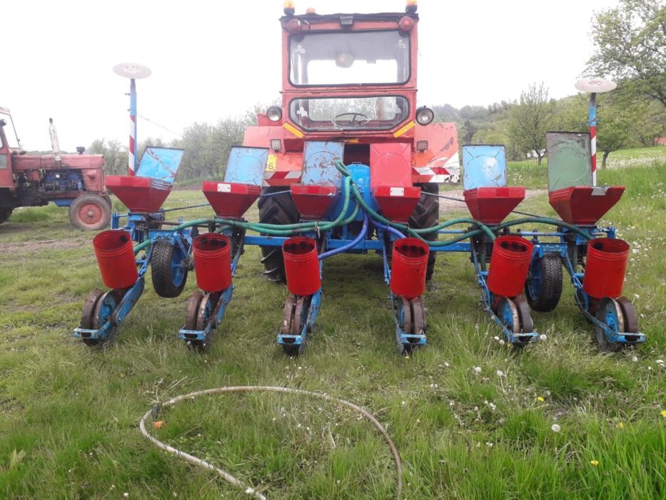 Vand semanatoare 6 randuri cu fertilizare