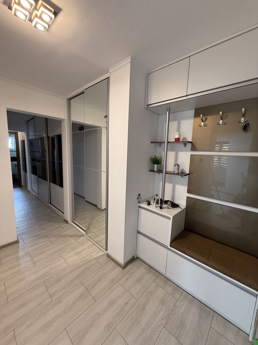 Inchiriez apartament 3 camere Mioveni