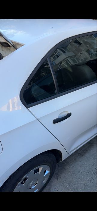 Vand skoda rapid ,motor 1.2 benzina anul de fabricatie 2013,km 43000