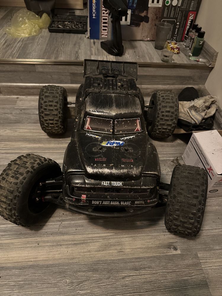 Rc car Arrma notorious 6s