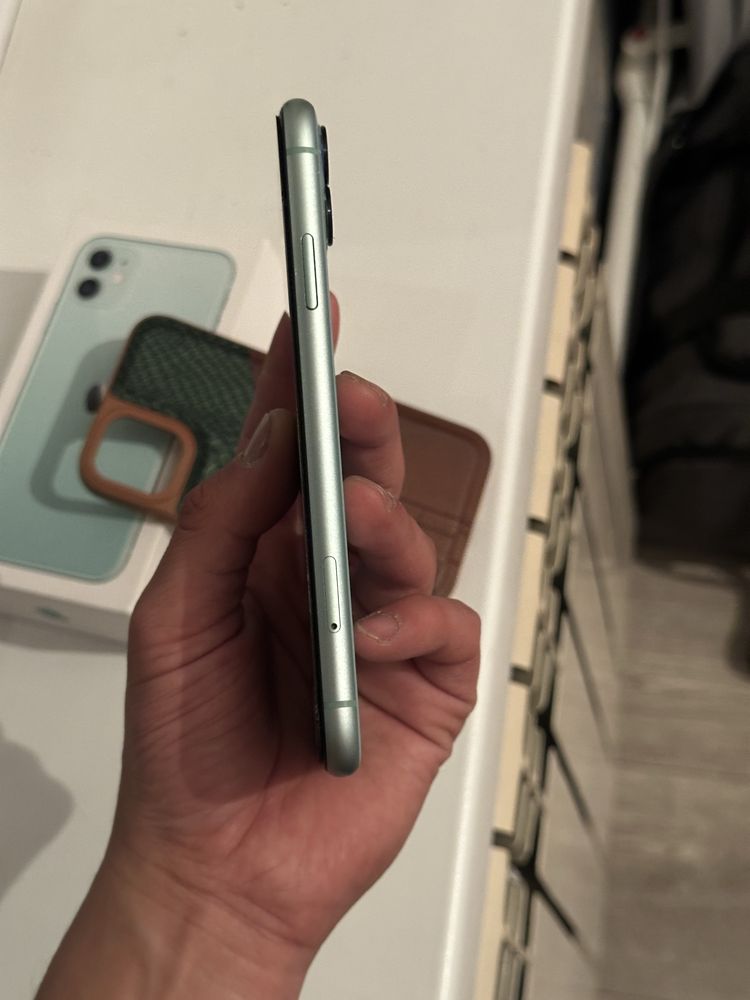 Iphone 11 в отличном состояний не вскрытый