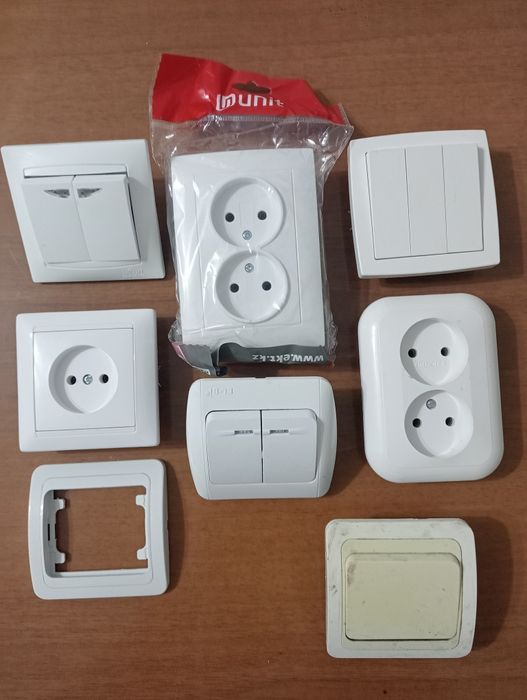 Продам выключатели и розетки.