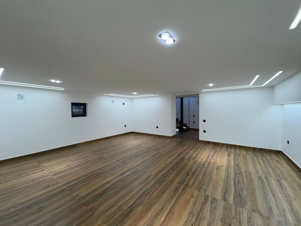 Дархан! Аренда под офис новый ремонт 170кв.м Ор:Akay city Загс