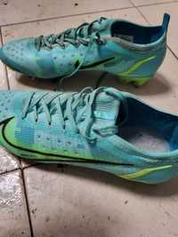 Nike Mercurial футболни обувки