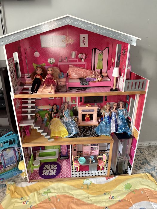 Кукольный домик дерево