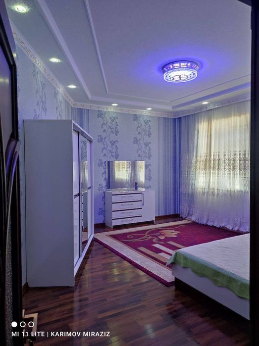 Nazarbek Xarakat 3 yarim sotix 6 ta xona 2 ta padvoli bor