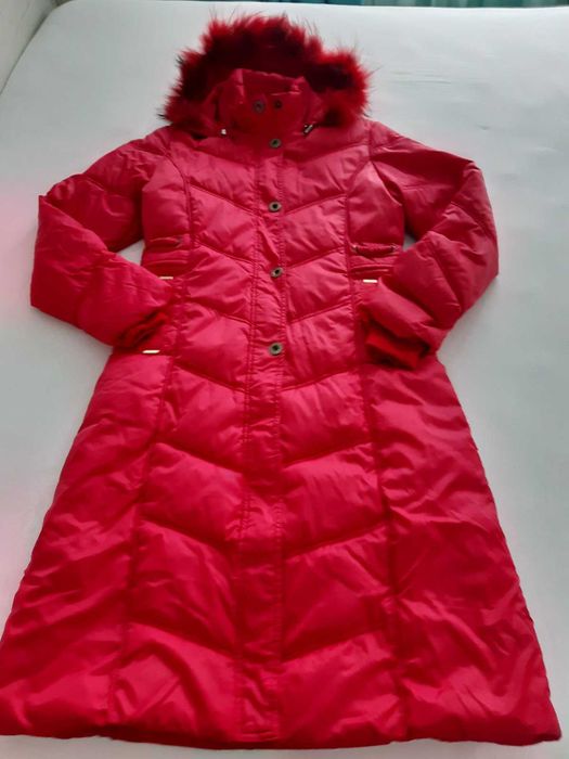 дамско много красиво фирмено  манто  -120 лв.