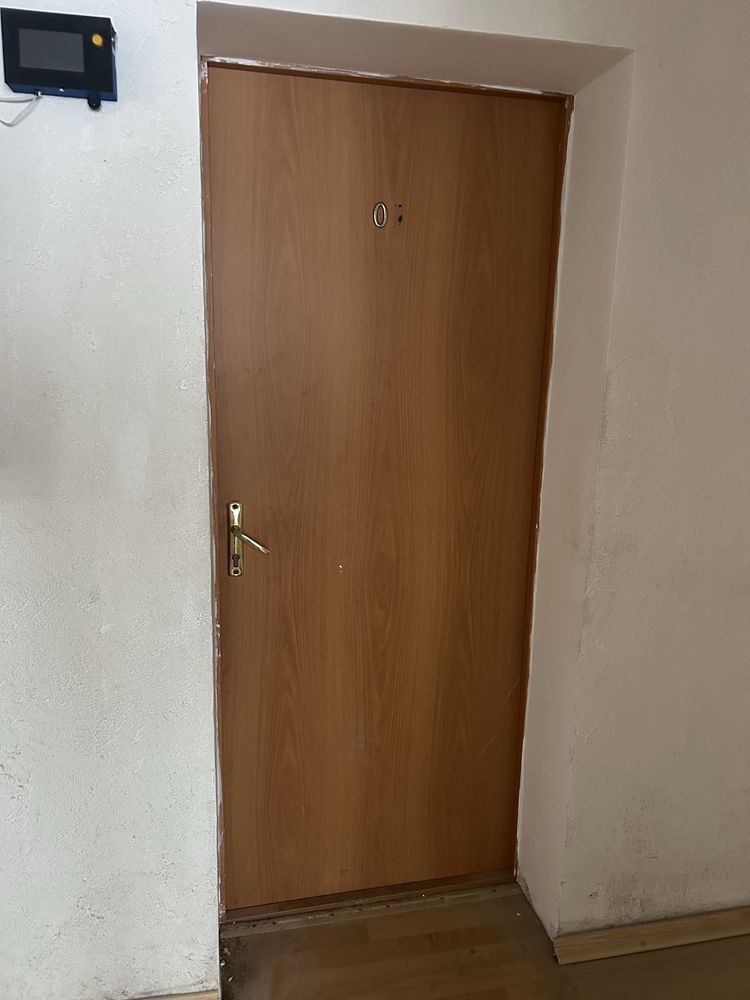 Продам  двери бу