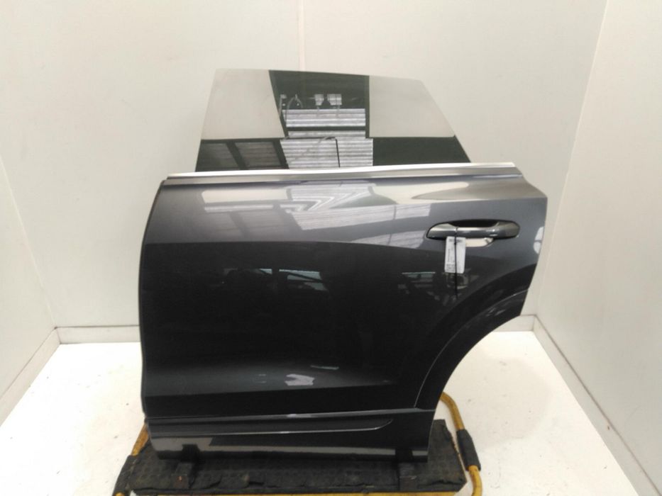 Usa Spate Stanga Audi Q8 - Neagra - Perfecta