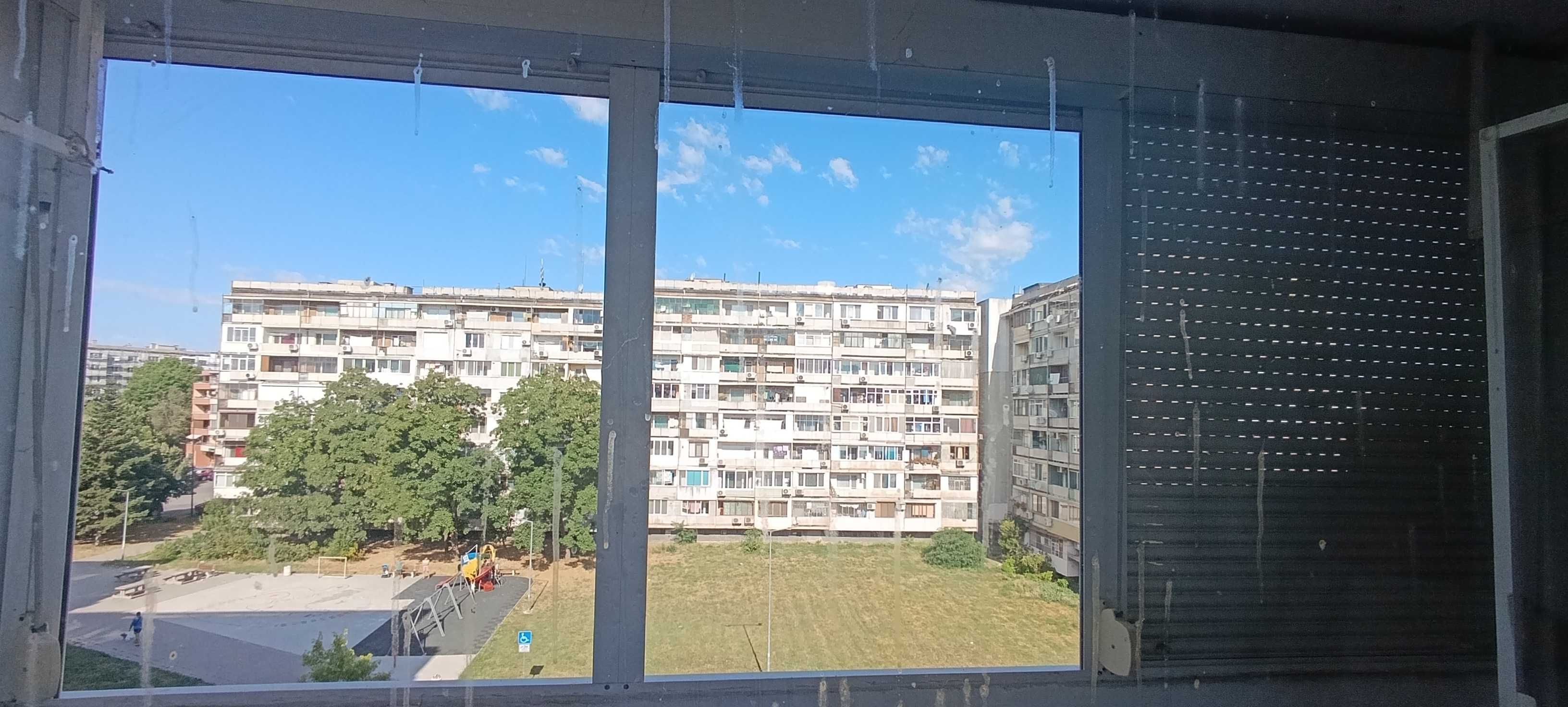 Външни ролетни щори.
