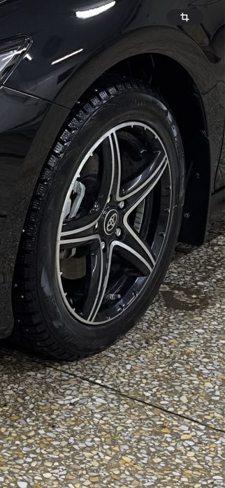 Продам комплект диски с резиной и датчики давления шин