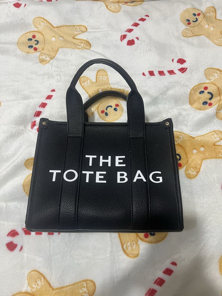 Дамска чанта The tote bag