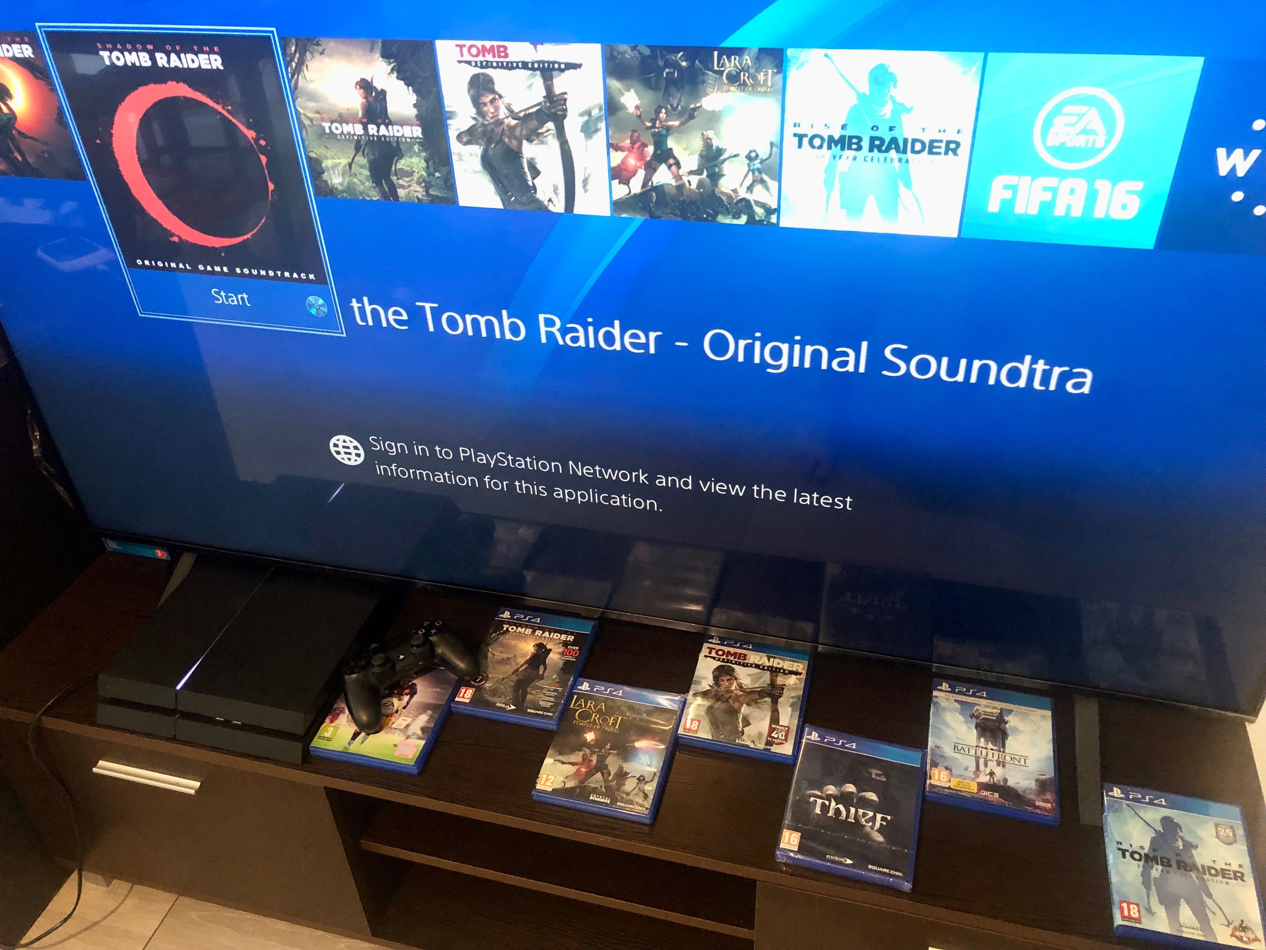 PlayStation 4 с джойстик 7 игри Tomb Raider, FIFA 16, Star Wars  PS4