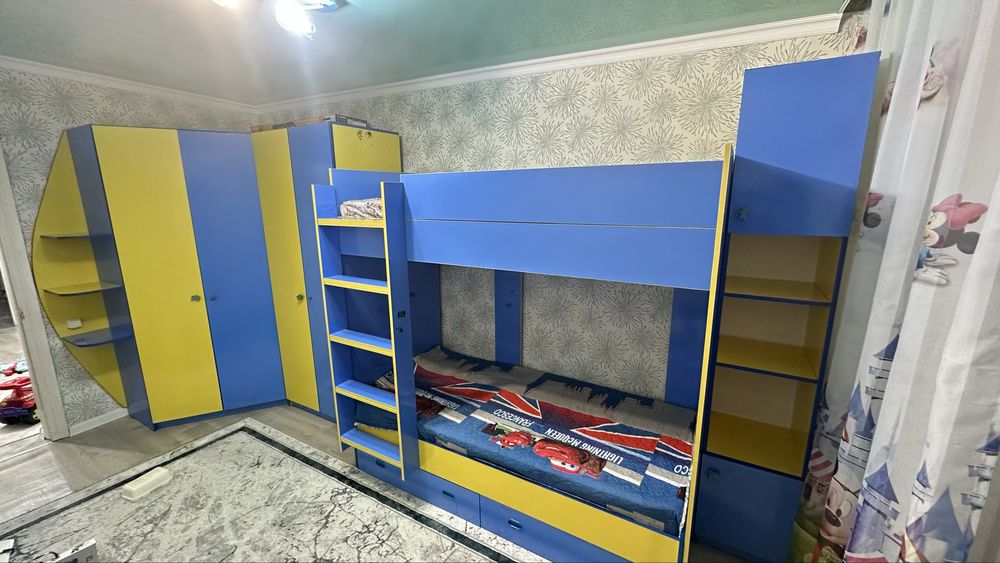 Детский двухьярусный кровать