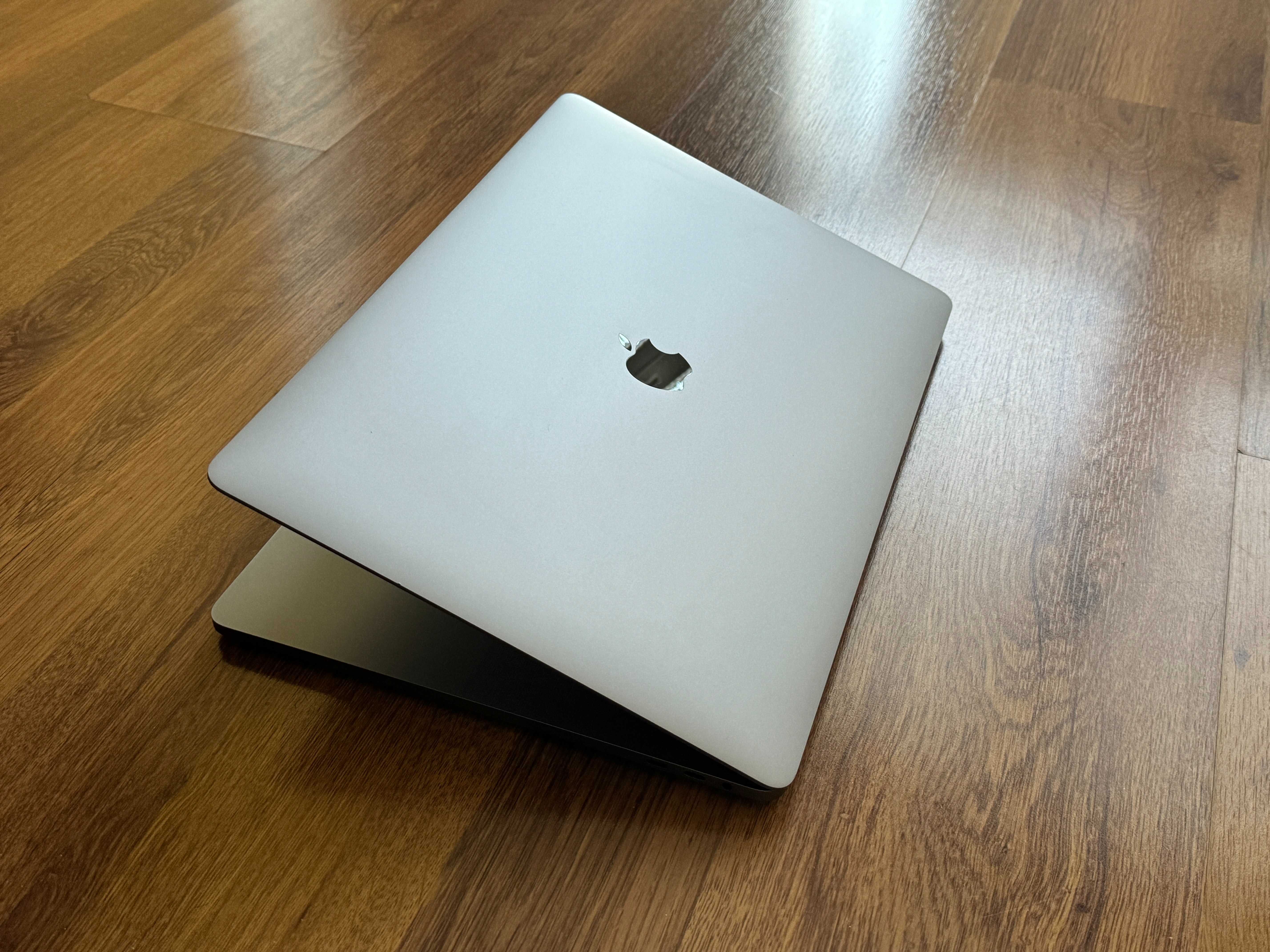 Core i9 Apple MacBook Pro 16 2019 32GB RAM/1TB SSD/Radeon Pro 5500M