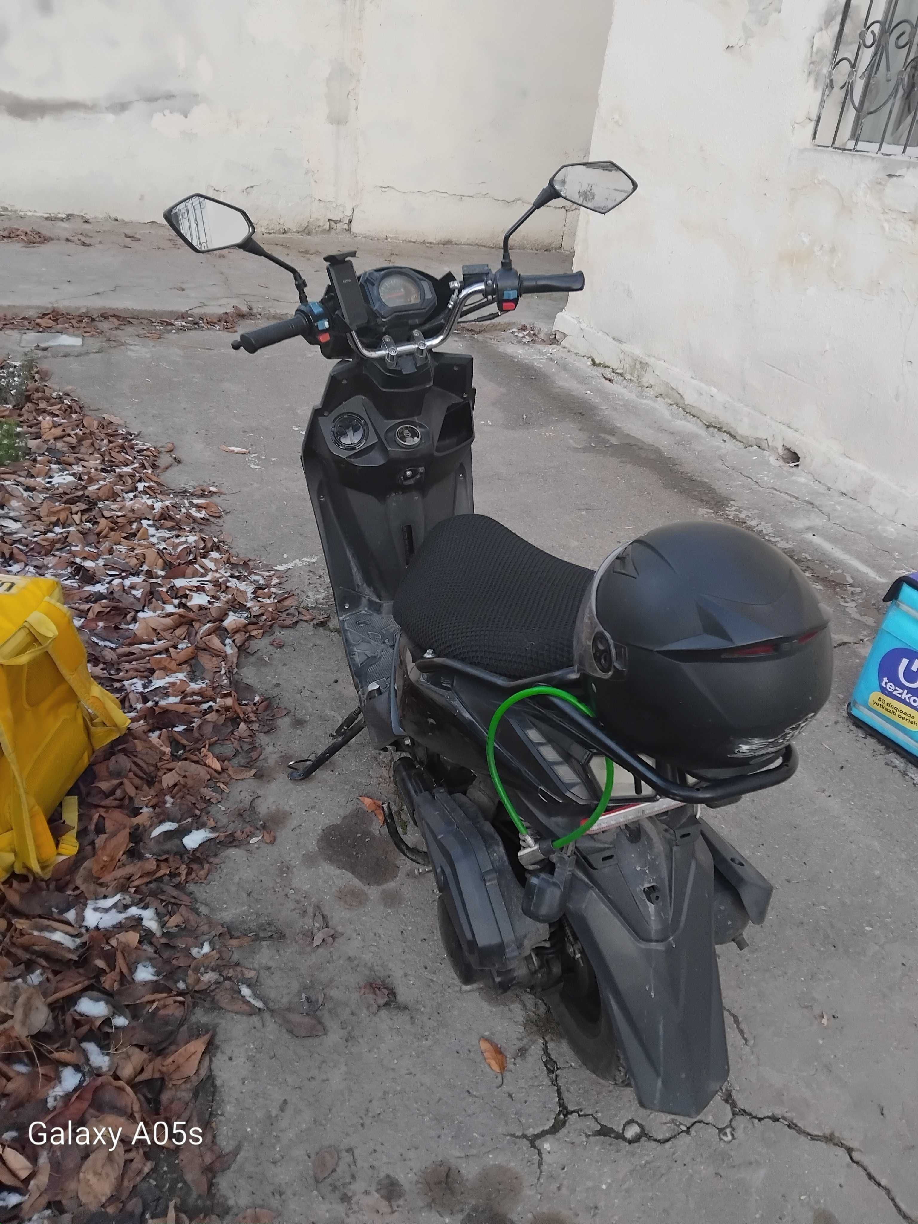 Skuter samuray   -
