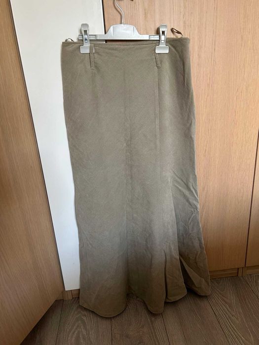 Дамски дрехи по 5 лв броя.