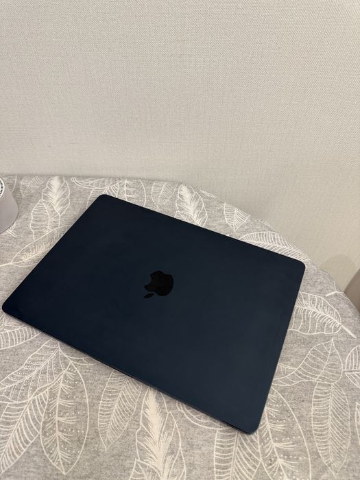 Macbook Air 15 дюйм, 256 gb, M2, оперативка 8 gb