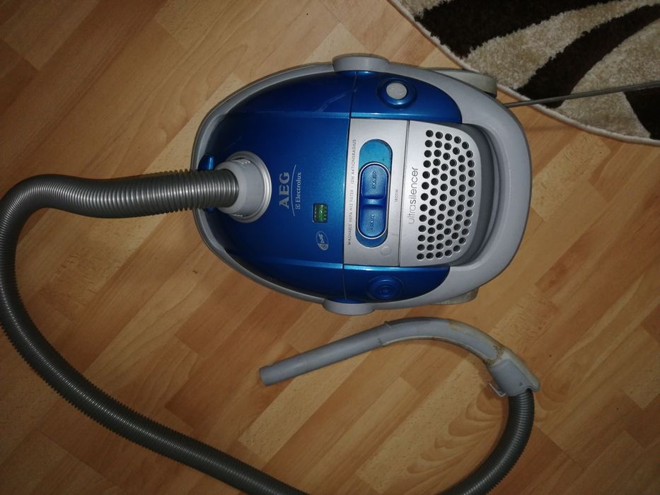 Aspirator AEG Electrolux, 1800 W max, Stare buna!