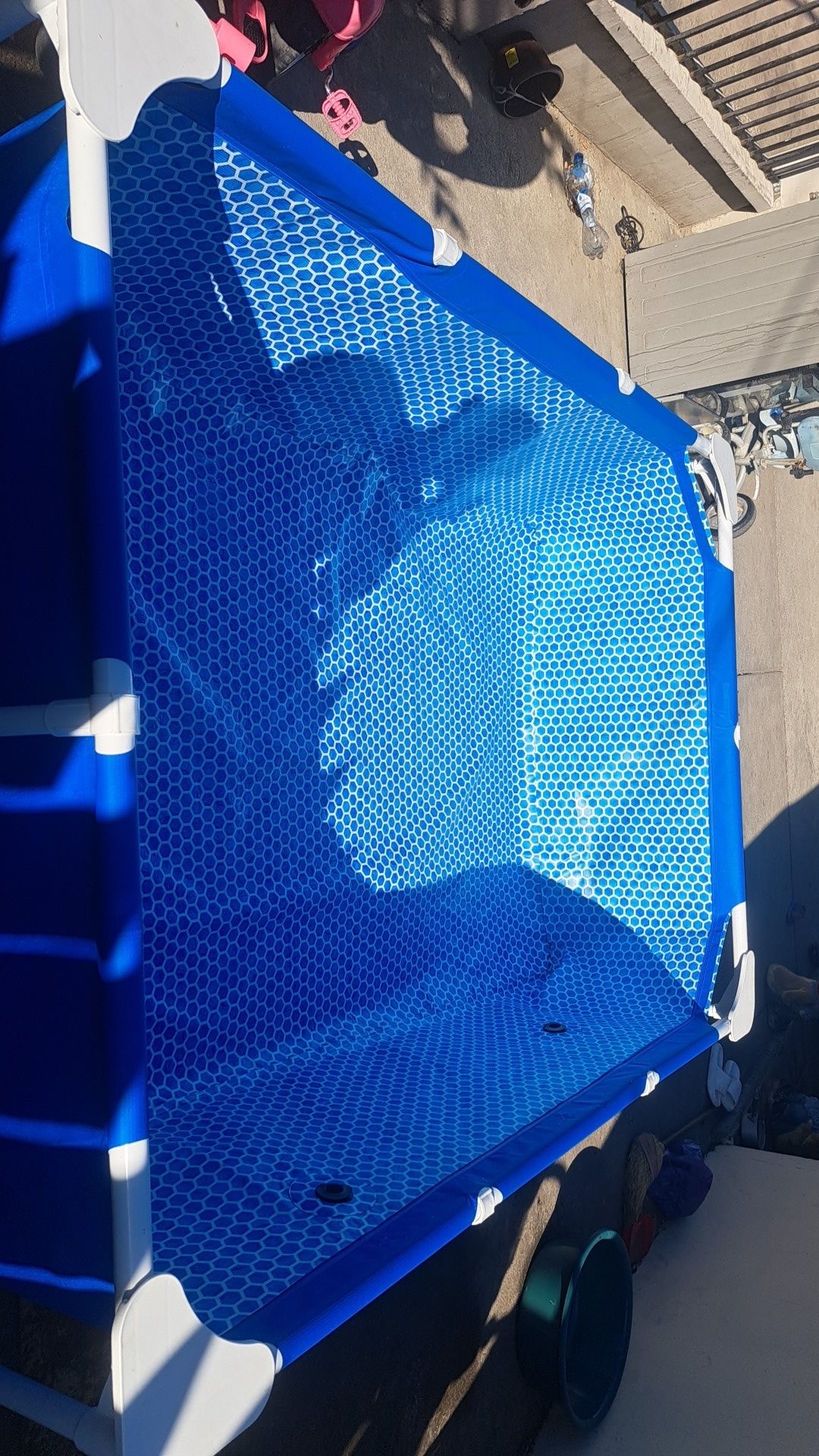 vând sau schimb  piscină noua folosită doar 2 ori