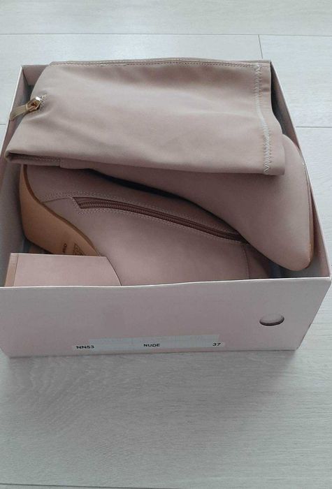 Cizme dama marimea 37, culoarea Nude, piele ecologica, noi