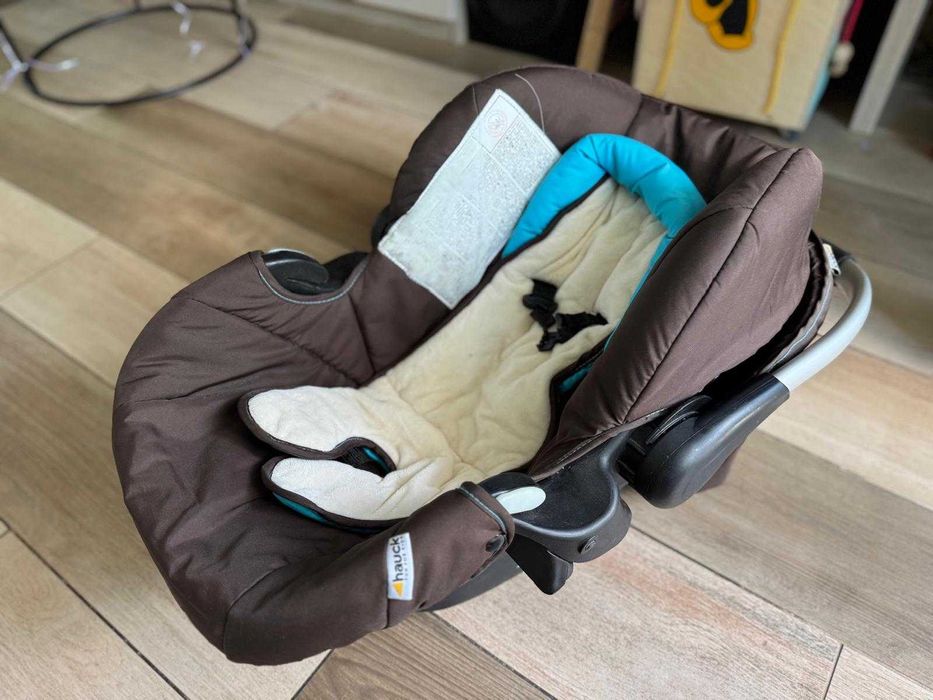 Vand scoica pentru bebelusi