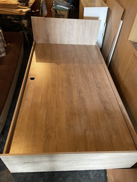 Продаю 1,5 кровать