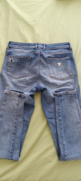 Blugi Guess mărime 36