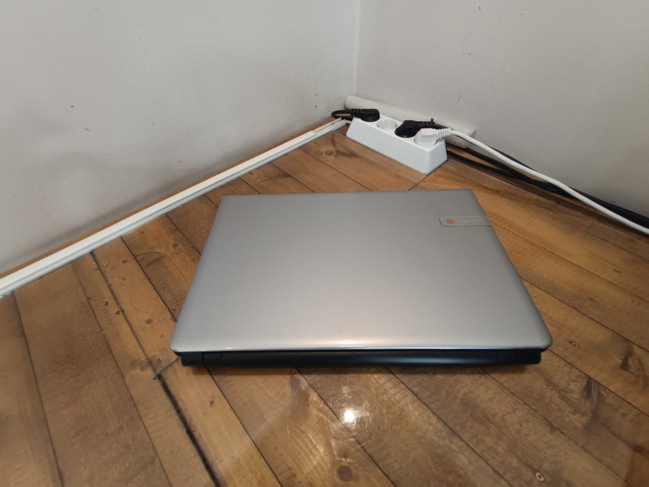 Лаптоп Packard Bell Z5WT3 15.6