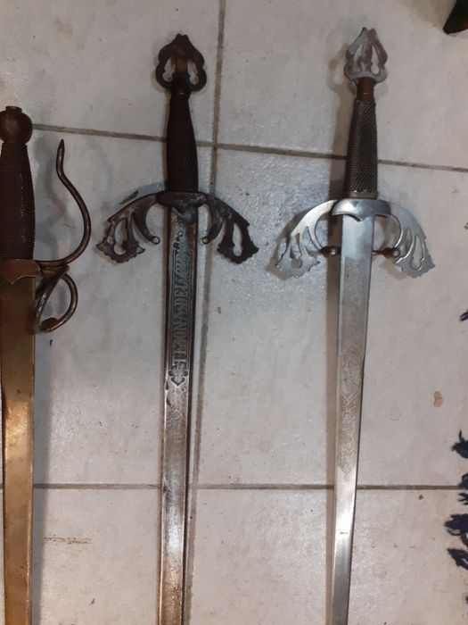 Няколко средновековни меча Толедо,меч,сабя,рапира,шпага