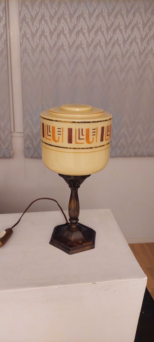 Lampa veioza vintage colectie alama opalina Art Deco Belgia 1920