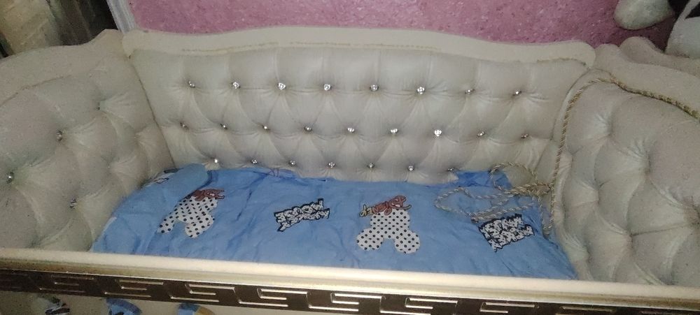 Bolalar uchun krovat