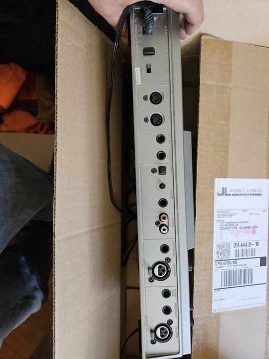 Zoom MRS-1044 MultiTrak Recording Studio Recorder