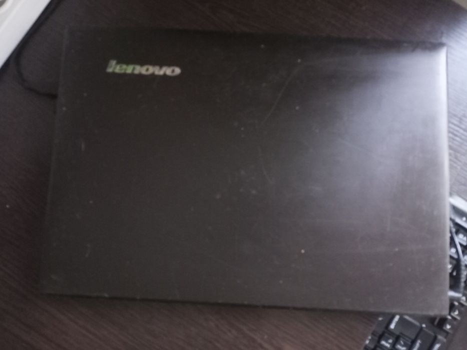 Продам Леонова ноутбук срочно