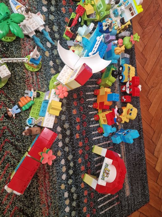 Lego Duplo 11seturi complete + extra piese