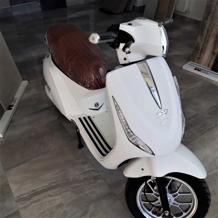 Scuter electric VOLTA VS8, 72 V, 3000-5000W, puțin rulat