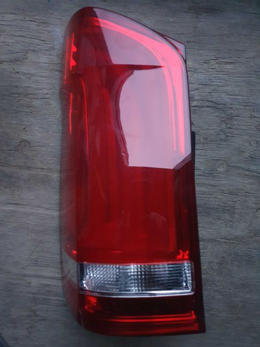 продам заднюю фару колодки ключ рыбка мерседес бенц V class