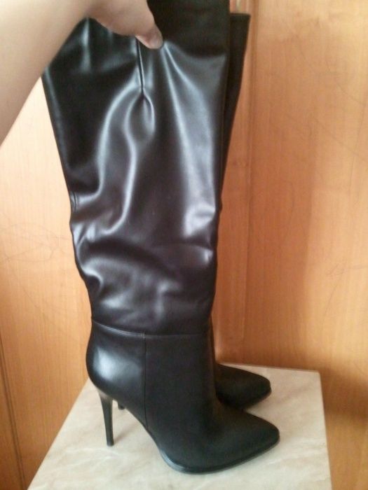 Продам новые сапожки.