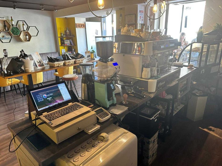 CAFENEA de VANZARE in zona centrala Pitesti! Afacere la cheie!
