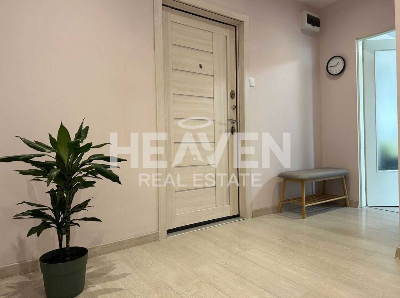 Продава се Двустаен апартамент в Пловдив, Христо Смирненски - 48 кв.м за 1834 €/кв.м - Снимка #9
