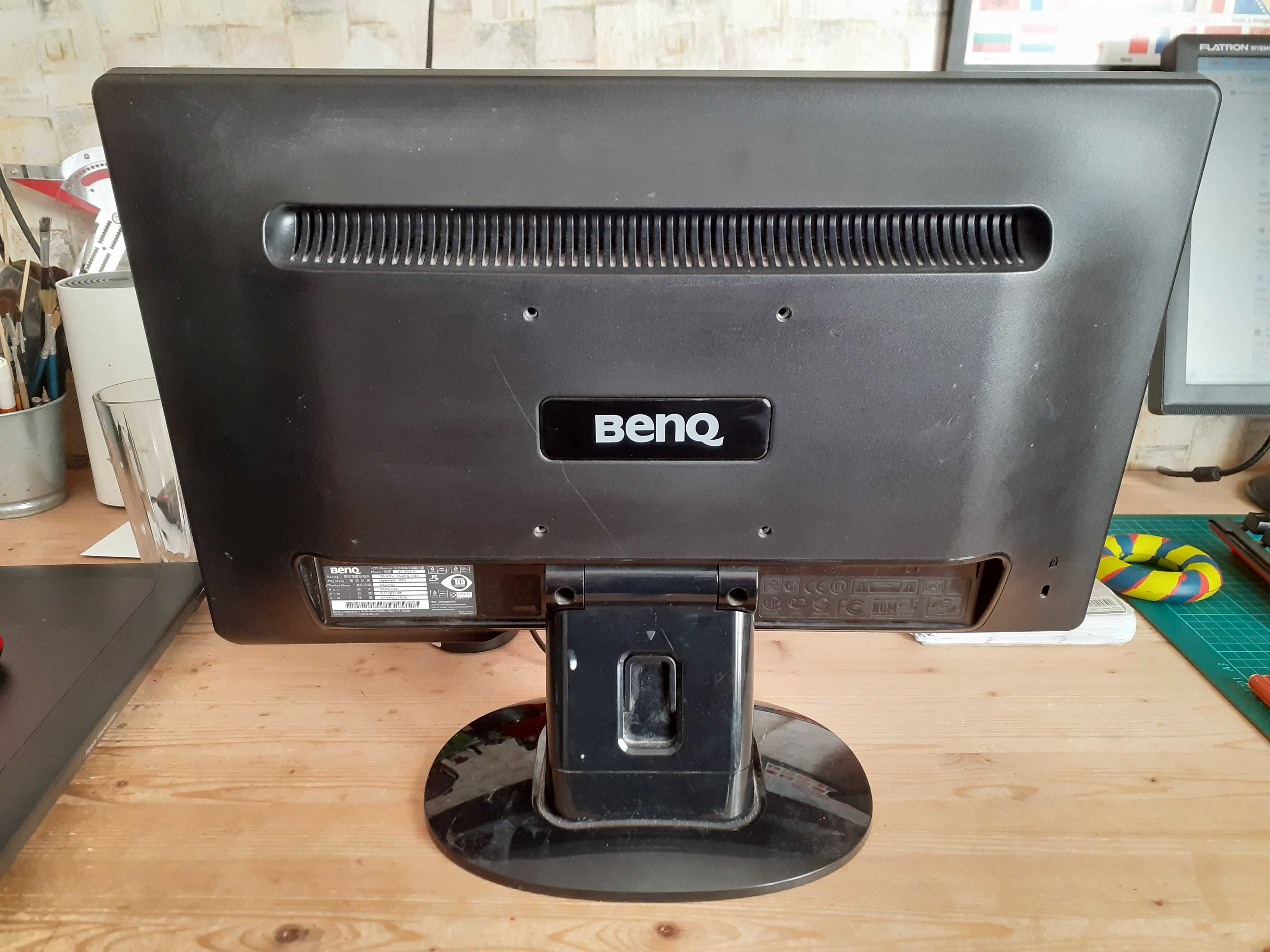 Продавам монитор Benq